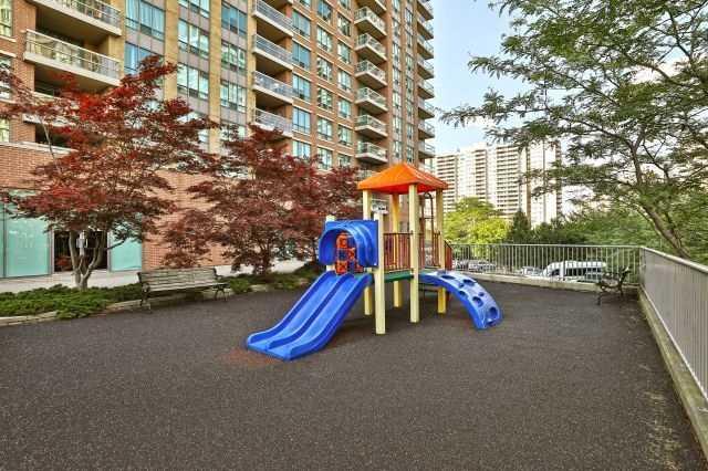 1003 - 156 Enfield Pl, Condo with 2 bedrooms, 2 bathrooms and 1 parking in Mississauga ON | Image 20