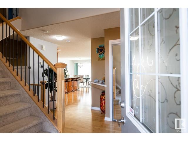 643 61 St Sw, House detached with 3 bedrooms, 2 bathrooms and 4 parking in Edmonton AB | Image 4