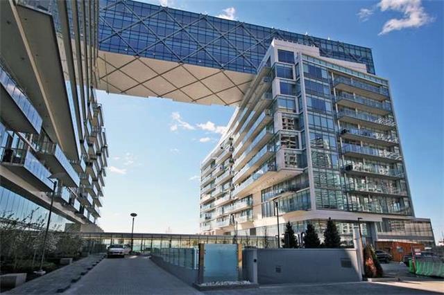 Th111 - 29 Queens Quay E, Townhouse with 2 bedrooms, 3 bathrooms and 2 parking in Toronto ON | Image 1