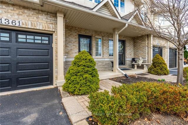 1361 Stephenson Dr, Townhouse with 3 bedrooms, 3 bathrooms and 2 parking in Burlington ON | Image 19