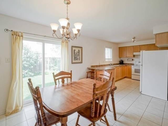 upper - 34 Deforest Dr, House detached with 3 bedrooms, 3 bathrooms and 4 parking in Brampton ON | Image 4