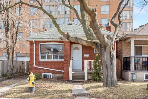 19 Gilpin Ave, House detached with 2 bedrooms, 1 bathrooms and 2 parking in Toronto ON | Card Image