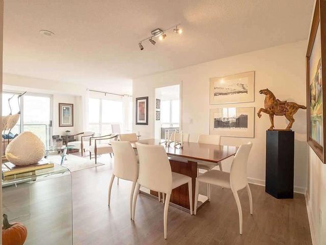 2805 - 8 Park Rd, Condo with 2 bedrooms, 2 bathrooms and 2 parking in Toronto ON | Image 11