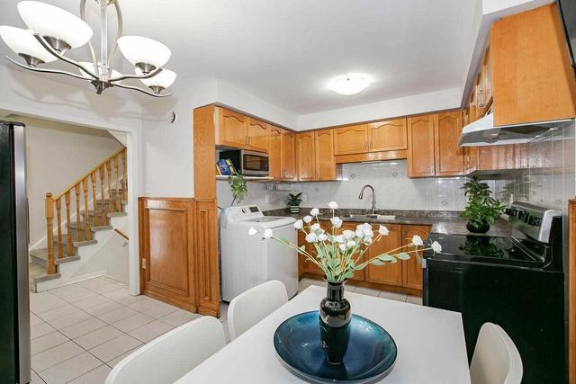 132 Ural Circ, House detached with 3 bedrooms, 3 bathrooms and 3 parking in Brampton ON | Image 7