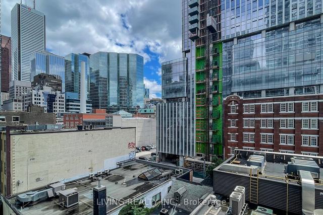 605 - 21 Nelson St, Condo with 1 bedrooms, 1 bathrooms and 0 parking in Toronto ON | Image 18
