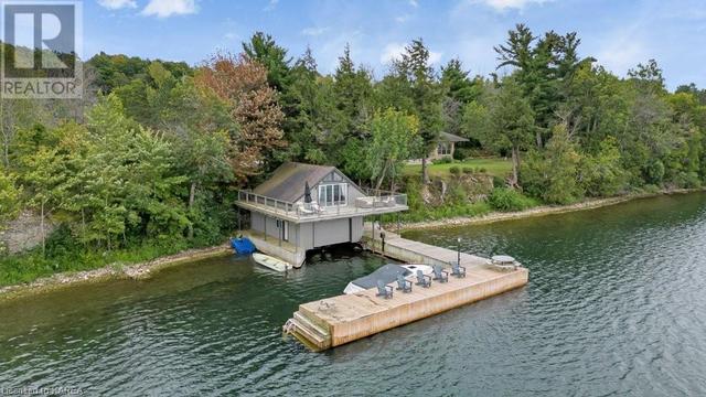 873 North Shore Road, House detached with 3 bedrooms, 2 bathrooms and 10 parking in Frontenac Islands ON | Image 3