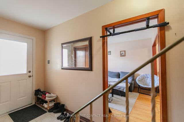 142 Palmerston Ave, House detached with 3 bedrooms, 2 bathrooms and 3 parking in Toronto ON | Image 19