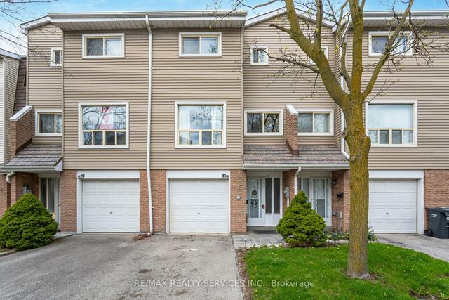 45 - 45 Ellis Dr, Townhouse with 3 bedrooms, 2 bathrooms and 2 parking in Brampton ON | Image 12