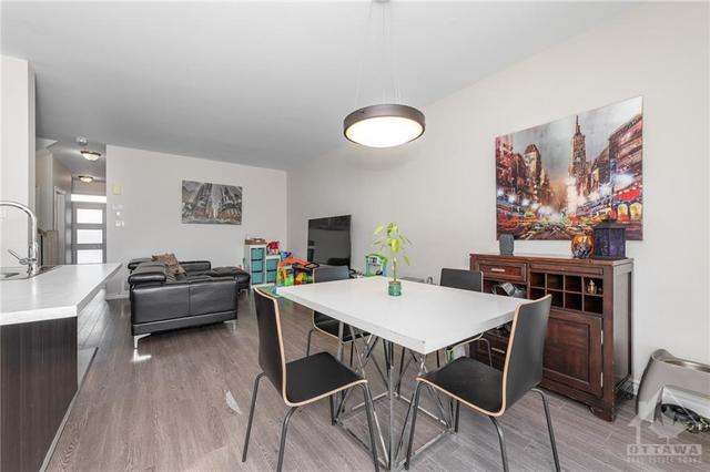 122 St Malo Place, Townhouse with 3 bedrooms, 3 bathrooms and 3 parking in Russell ON | Image 7
