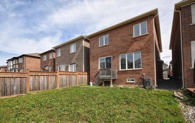 20 Novan Cres, House detached with 4 bedrooms, 3 bathrooms and 2 parking in Aurora ON | Image 26