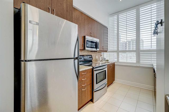 208 - 500 St Clair Ave W, Condo with 1 bedrooms, 1 bathrooms and 0 parking in Toronto ON | Image 2