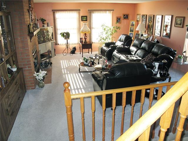 37 Ventris Dr, House detached with 3 bedrooms, 3 bathrooms and 4 parking in Ajax ON | Image 10