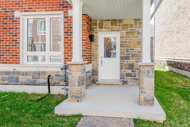 28 Massachusetts Lane, House attached with 3 bedrooms, 3 bathrooms and 2 parking in Markham ON | Image 12