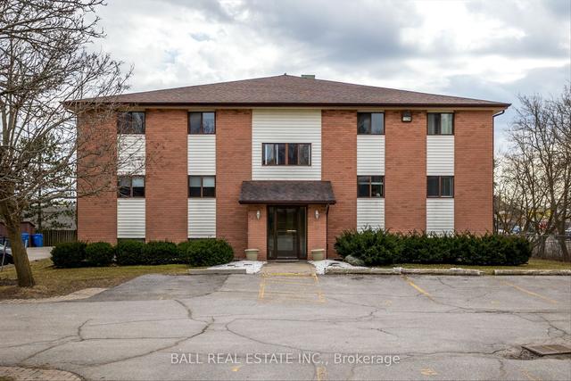 304 - 1429 Clearview Dr, Condo with 2 bedrooms, 2 bathrooms and 1 parking in Peterborough ON | Image 12