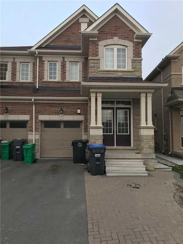 143 Baffin Cres, House semidetached with 4 bedrooms, 3 bathrooms and 1 parking in Brampton ON | Image 1