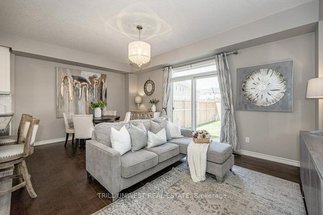 86 Pettitt Dr, House attached with 3 bedrooms, 3 bathrooms and 3 parking in Guelph ON | Image 37