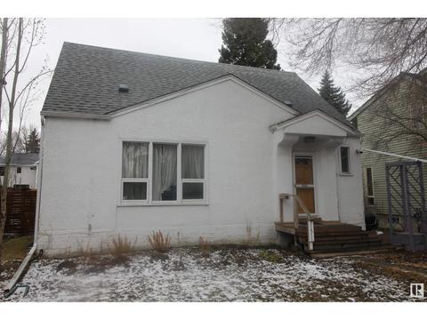 11511 73 Av Nw, House detached with 3 bedrooms, 2 bathrooms and null parking in Edmonton AB | Card Image