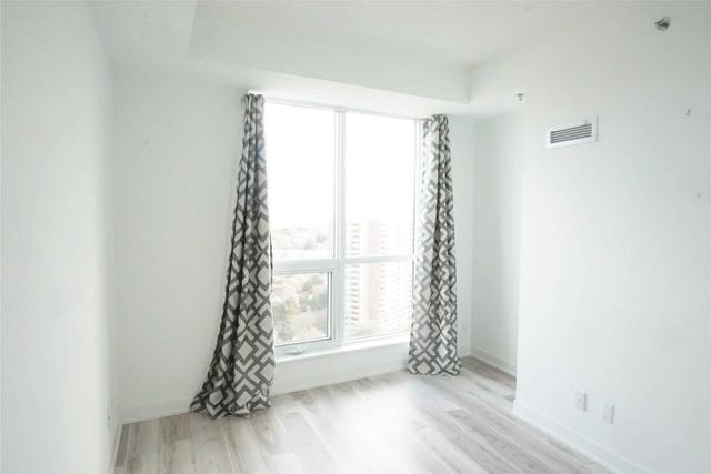 2106 - 195 Bonis Ave, Condo with 1 bedrooms, 1 bathrooms and 1 parking in Toronto ON | Image 2