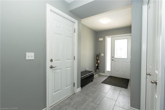 26 - 3399 Castle Rock Place, House attached with 3 bedrooms, 2 bathrooms and 4 parking in London ON | Image 3