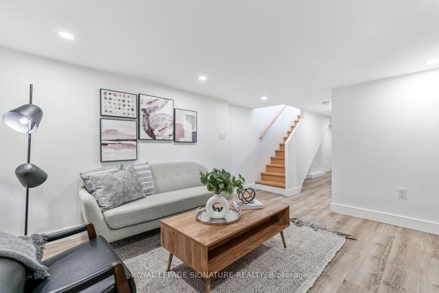 362 Mcroberts Ave, House semidetached with 3 bedrooms, 2 bathrooms and 1 parking in Toronto ON | Image 21