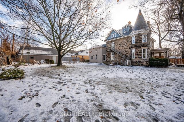 54 Bruce St, House detached with 7 bedrooms, 5 bathrooms and 8 parking in Cambridge ON | Image 31