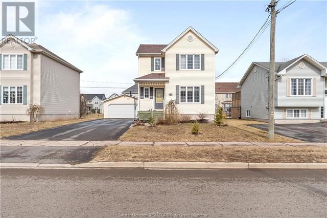 131 Rennick Rd, House detached with 4 bedrooms, 2 bathrooms and null parking in Moncton NB | Image 1