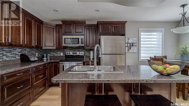d4 - 33 Wood Lily Drive, House attached with 3 bedrooms, 3 bathrooms and null parking in Moose Jaw SK | Image 6