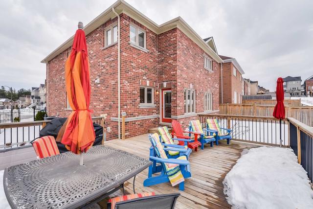 158 Art West Ave, House detached with 4 bedrooms, 3 bathrooms and 6 parking in Newmarket ON | Image 28