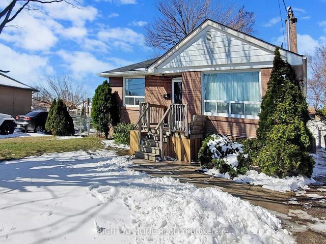 22 Chappel Hill Rd, House detached with 3 bedrooms, 3 bathrooms and 3 parking in Toronto ON | Image 11
