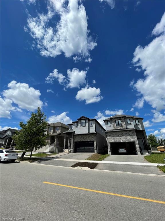 b - 321 Carriage Way N, House detached with 1 bedrooms, 1 bathrooms and 1 parking in Waterloo ON | Image 5