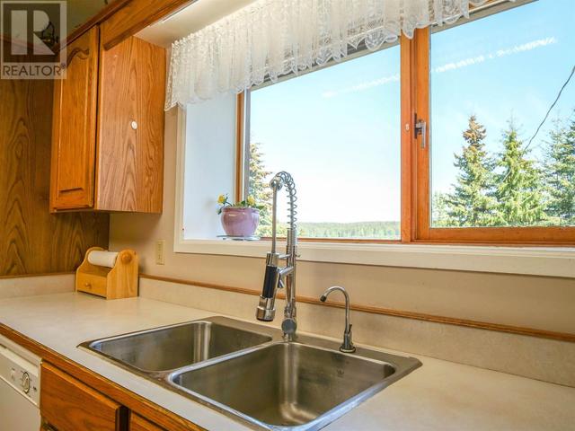 4845 Ten Mile Lake Road, House detached with 3 bedrooms, 3 bathrooms and null parking in Cariboo B BC | Image 24