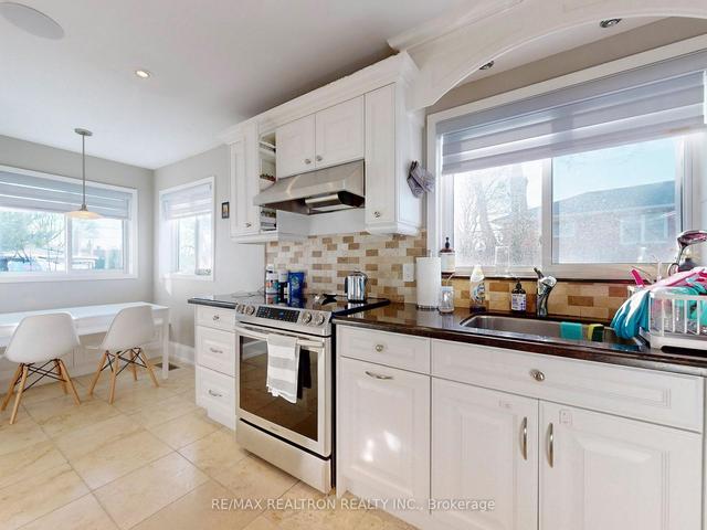 130 Broadlands Blvd, House detached with 3 bedrooms, 2 bathrooms and 8 parking in Toronto ON | Image 6