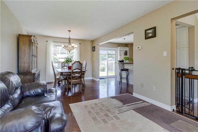 184 Kozlov St, House detached with 3 bedrooms, 2 bathrooms and 2 parking in Barrie ON | Image 11