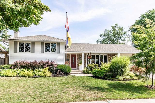 377 Cosburn Cres, House detached with 3 bedrooms, 2 bathrooms and 4 parking in Burlington ON | Image 23