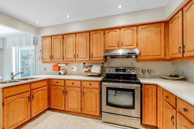 1018 Riverview Cres, House detached with 4 bedrooms, 3 bathrooms and 6 parking in Pickering ON | Image 3