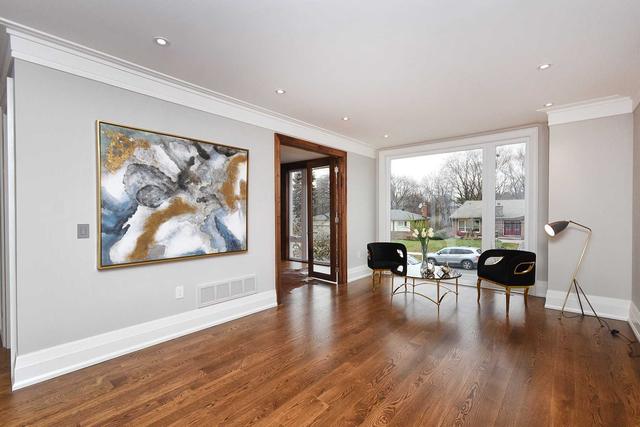 27 George Henry Blvd, House detached with 5 bedrooms, 8 bathrooms and 7 parking in Toronto ON | Image 9