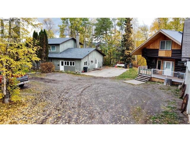 1326 Willow Street, House detached with 4 bedrooms, 3 bathrooms and null parking in Telkwa BC | Image 1