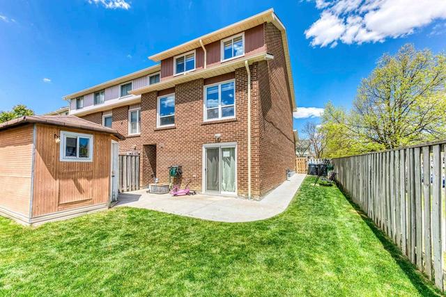 2 Rusthall Way, House attached with 3 bedrooms, 3 bathrooms and 4 parking in Brampton ON | Image 11