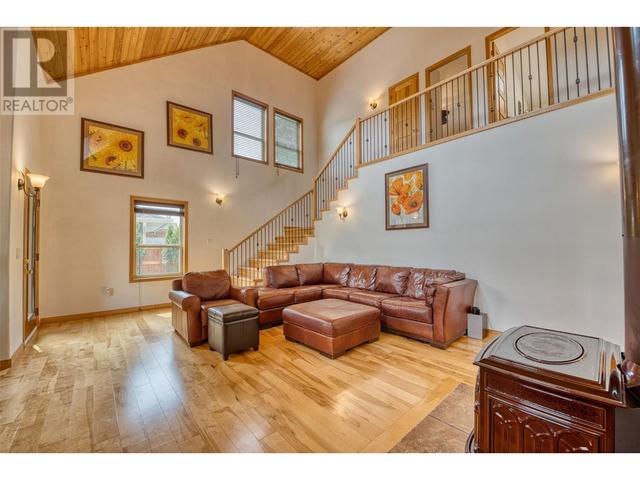 7390 Fintry Delta Road, House detached with 3 bedrooms, 3 bathrooms and 8 parking in Central Okanagan West BC | Image 8