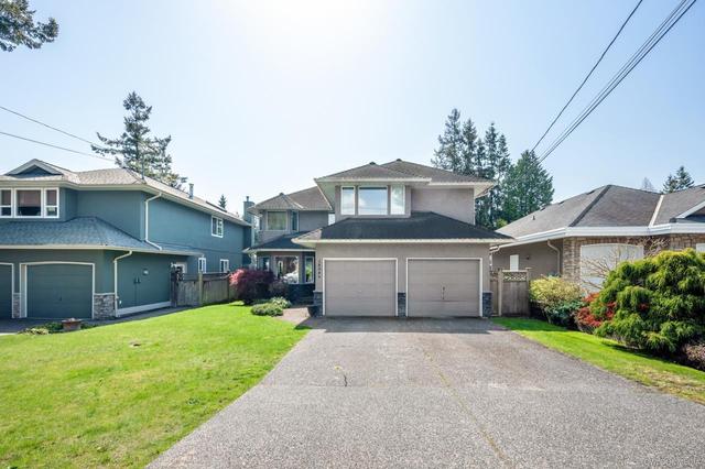 14046 Coldicutt Avenue, House detached with 4 bedrooms, 3 bathrooms and 4 parking in White Rock BC | Card Image