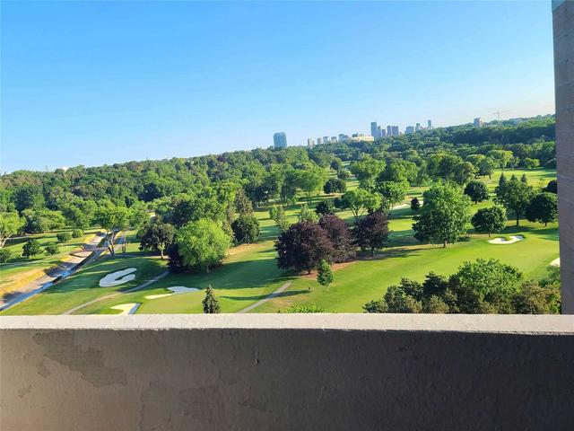 1602 - 250 Scarlett Rd, Condo with 2 bedrooms, 1 bathrooms and 1 parking in Toronto ON | Image 9