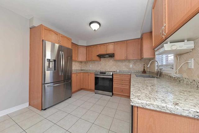19 Ferncastle Cres, House detached with 4 bedrooms, 4 bathrooms and 6 parking in Brampton ON | Image 28