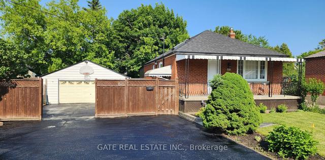 241 Aylesworth Ave, House detached with 2 bedrooms, 2 bathrooms and 8 parking in Toronto ON | Image 22