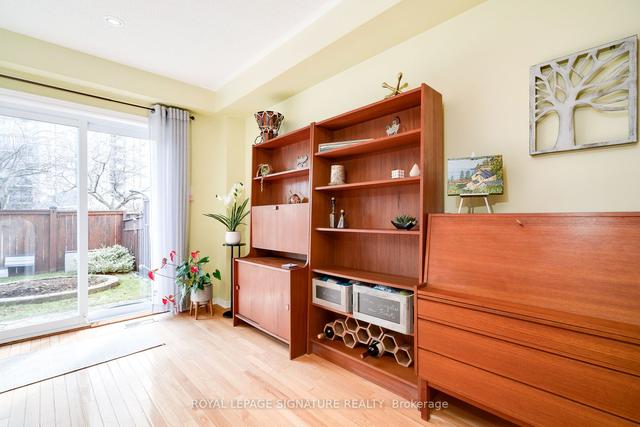 41 Sloane Ave, House attached with 3 bedrooms, 3 bathrooms and 3 parking in Toronto ON | Image 4