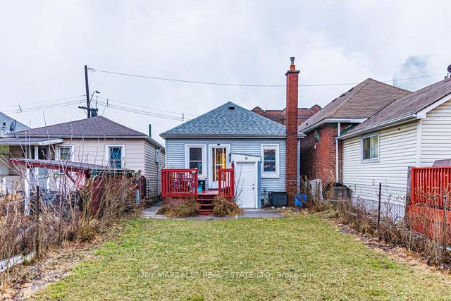 28 Agincourt Ave, House detached with 2 bedrooms, 1 bathrooms and 1 parking in Hamilton ON | Image 9