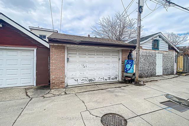 435 Margueretta St, House detached with 3 bedrooms, 2 bathrooms and 1.5 parking in Toronto ON | Image 22
