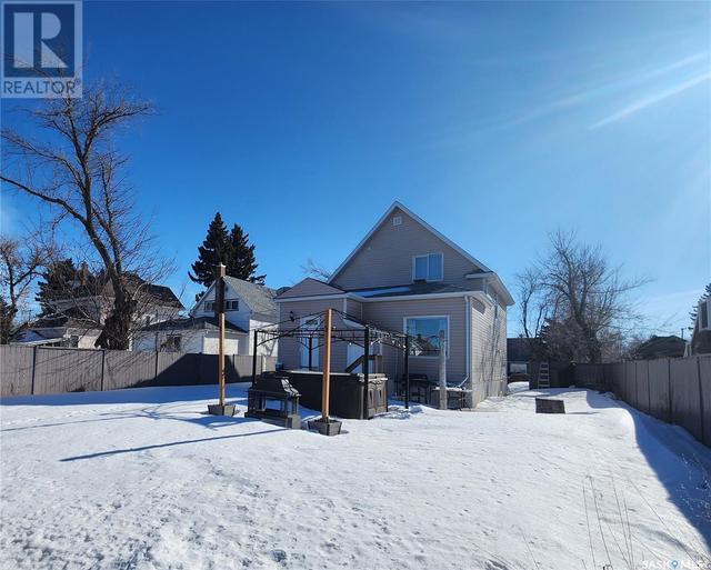 134 9th Avenue W, House detached with 4 bedrooms, 2 bathrooms and null parking in Melville SK | Image 3