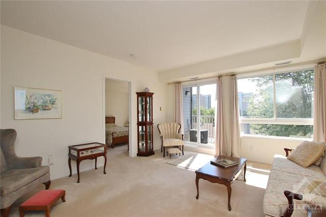 34 Robson Court, Condo with 2 bedrooms, 2 bathrooms and 1 parking in Ottawa ON | Image 9