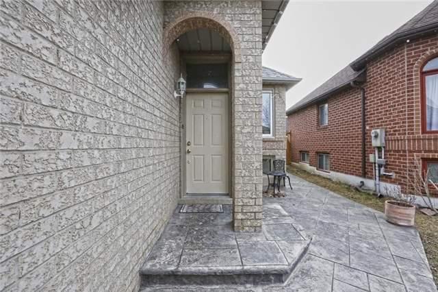 141 Springview Dr, House detached with 1 bedrooms, 2 bathrooms and 4 parking in Brampton ON | Image 3
