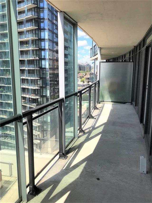 1211 - 8 Telegram Mews, Condo with 1 bedrooms, 1 bathrooms and 1 parking in Toronto ON | Image 7